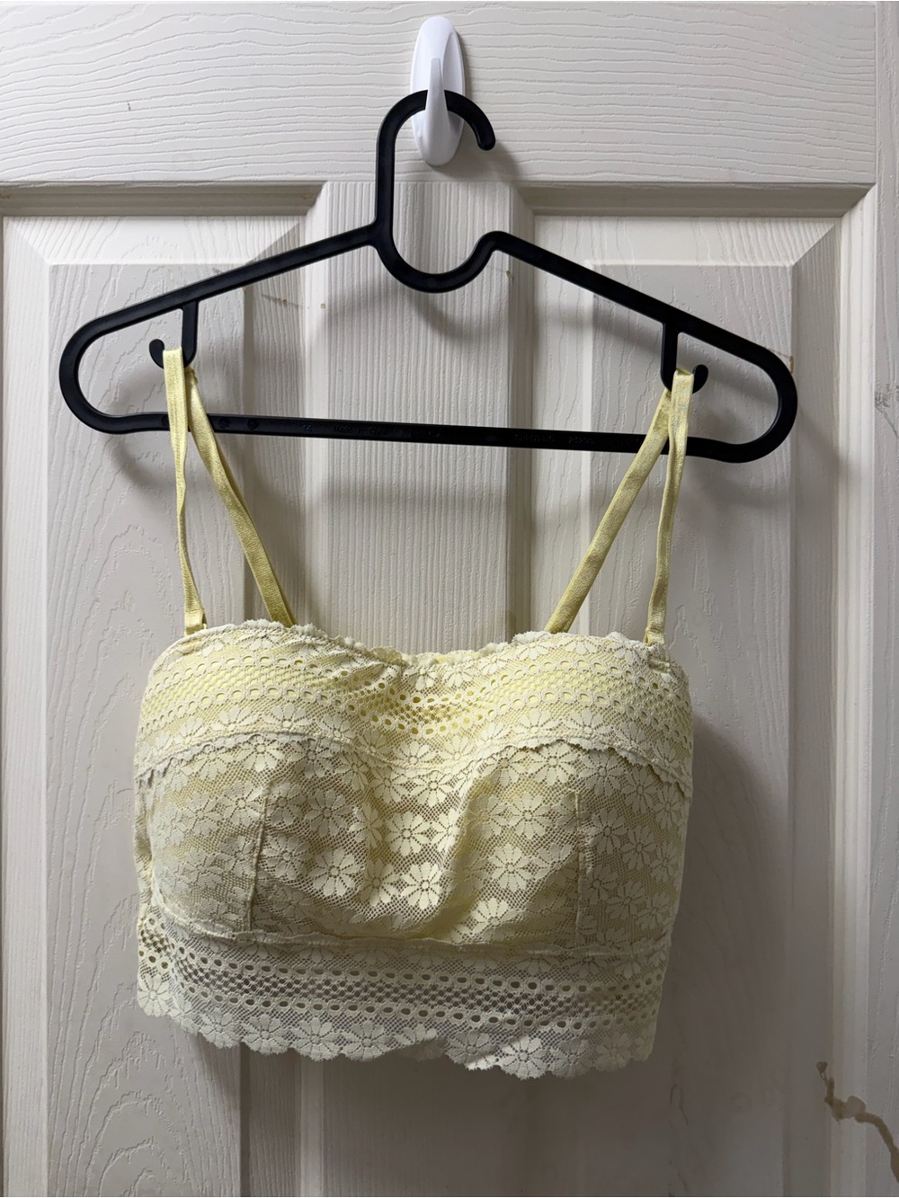 💛 VS Yellow Lace Bralette - Lighty Lined